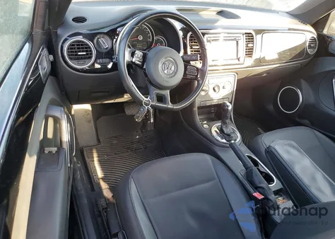 2013 Volkswagen Beetle z USA, uszkodzony, nr VIN 3VWJP7AT6DM693349